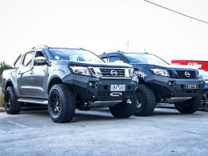 Nissan Navara on hussla glock matte black 1