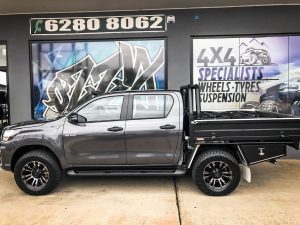 Toyota Hilux on hussla Ambush machined face 3