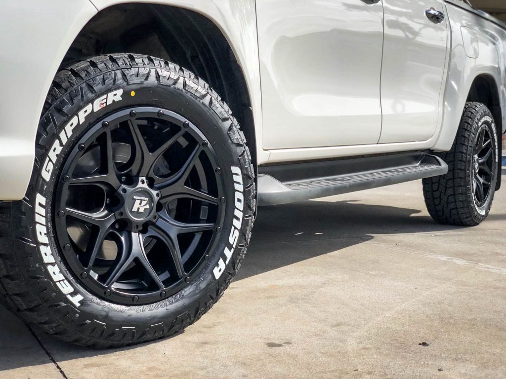 Toyota hilux on hussla beretta matte black 1 – Hussla Wheels Off-Road ...